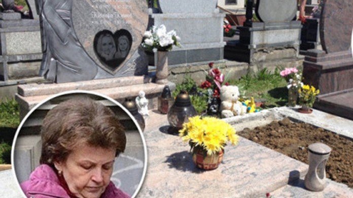 Matka Petra Kramného ukradla Klárke náhrobok