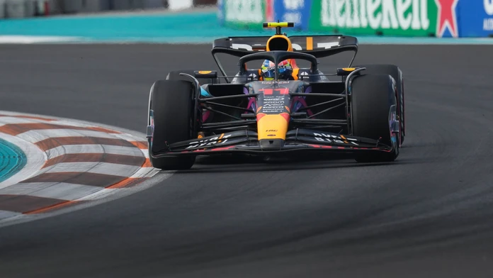 Max Verstappen v monoposte Red Bullu.