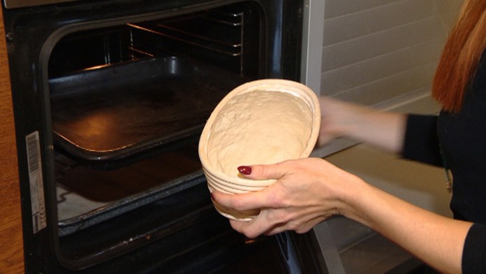 Brigádnik, ktorý našiel batoh s tisíckami eur, zatiaľ nálezné nedostane.