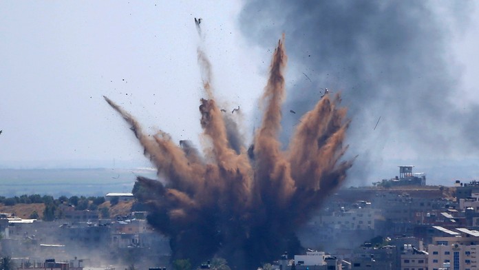 Izraelský nálet na mesto Gaza.