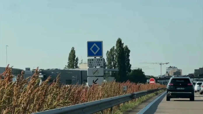 Francúzov privádza do rozpakov nová dopravná značka. Jej nerešpektovanie môže vyjsť poriadne draho