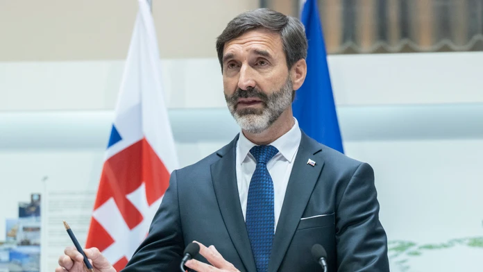 Blanár: Mierové rokovania o Ukrajine by mali pokračovať aj za účasti Ruska