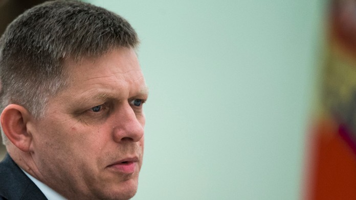 Premiér Robert Fico na archívne snímke.