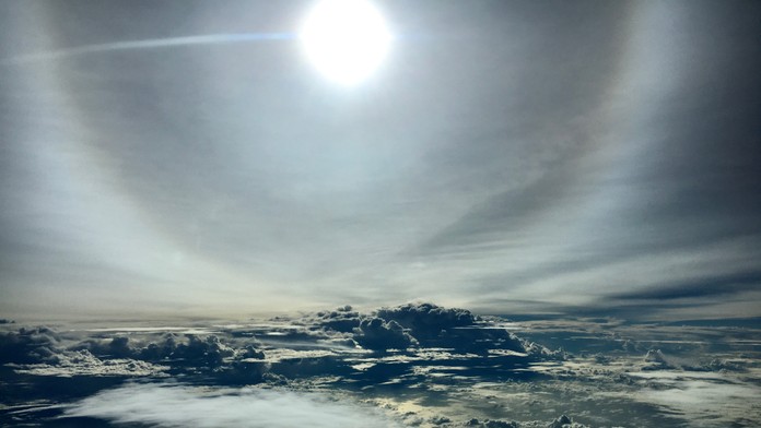 Pohľad z lietdla v oblasti nad Pacifickým oceánom