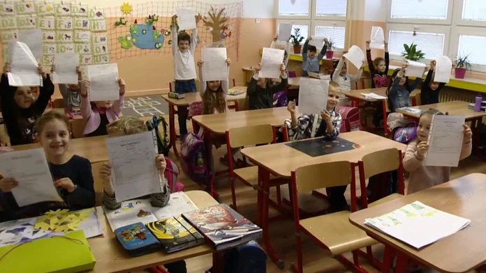 Žiaci dostali polročné vysvedčenie. Boli sme pri tom