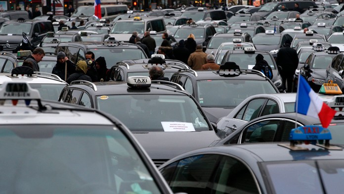 Štrajk taxikárov v Paríži.