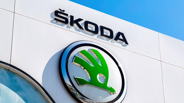 Škoda Auto pre nedostatok čipov opäť obmedzuje výrobu