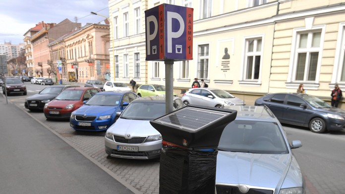 Štvrtina majiteľov domov nevie, kde bude od októbra parkovať