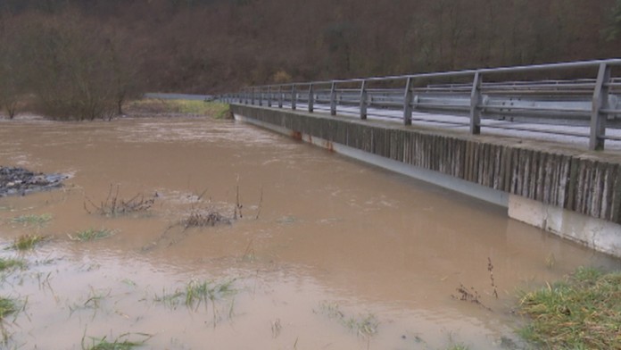 Vyliaty Ipeľ pri obci Muľa.
