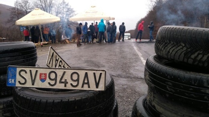 Blokovanie hraníc Ukrajincami.