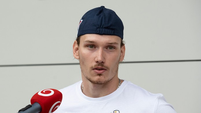 Pred sezónou dal zbohom šanci o NHL, teraz Samuel Buček končí v KHL už po šiestich dueloch