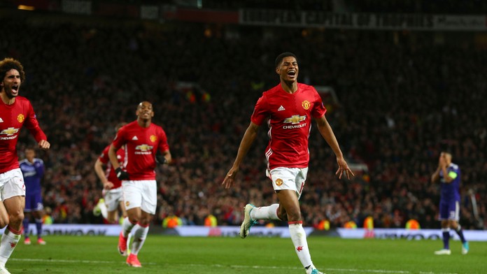 Marcus Rashford z ManUtd jasá po góle v odvete štvrťfinále EL.