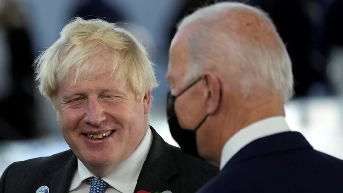 Boris Johnson a Joe Biden.
