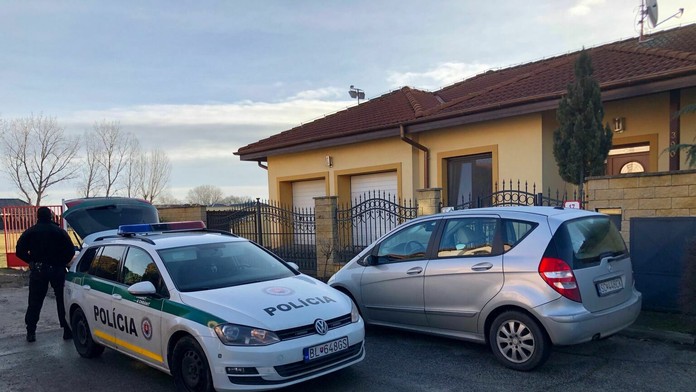 Kailer Yamamoto z Edmontonu oslavuje gól proti Calgary.