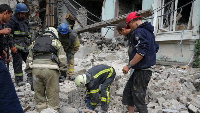 Ukrajinci sa stiahli z Lysyčanska a priznali vojenskú prevahu ruskej armády