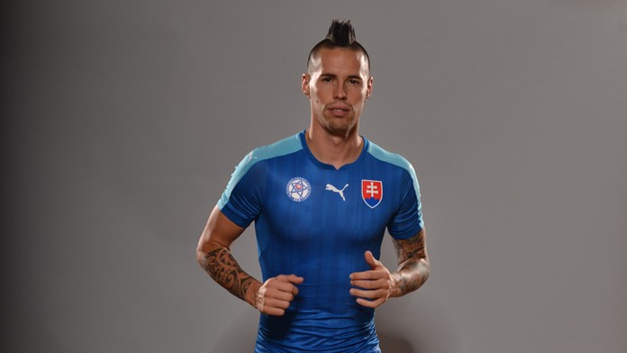 Marek Hamšík v novom reprezentančnom drese pre vonkajšie zápasy.