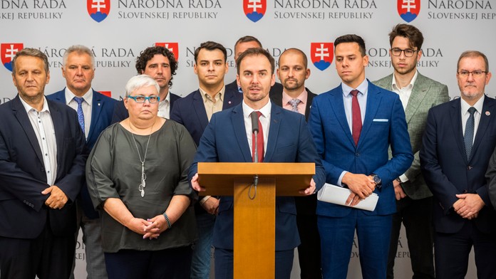 V januári chystá OĽaNO snem. Ak bude záujem, vymenia aj šéfa, tvrdí Heger