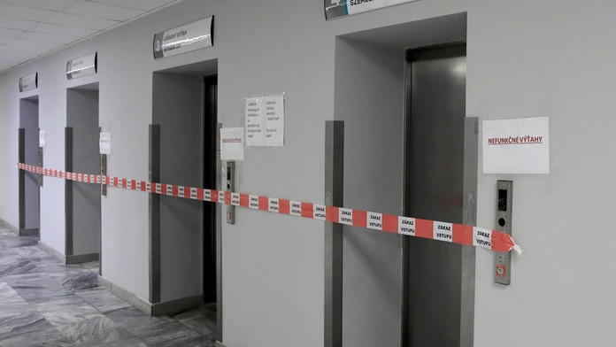 Zatopená nemocnica v Nových Zámkoch