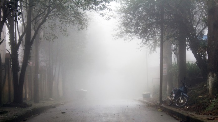 Bude hmlisto! Pozor hlavne na cestách