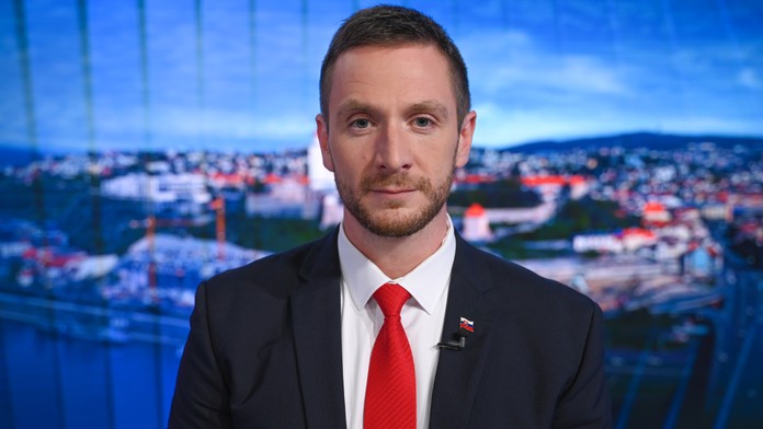 Milan Uhrík v relácii Na telo