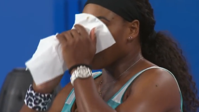 Serena Williams pije svoju vytúženú kávu