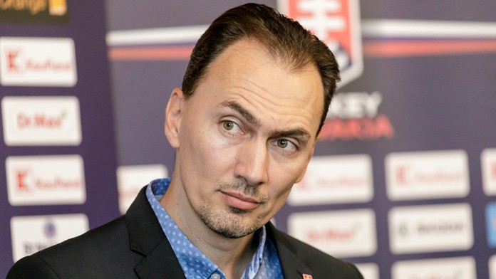 Ukrajinec Roman Jaremčuk oslavuje gól v kvalifikácii ME 2020 proti Srbsku.