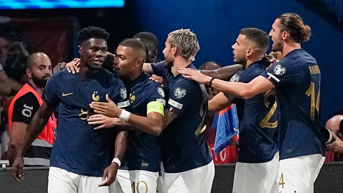 Tešiaci sa Francúzi