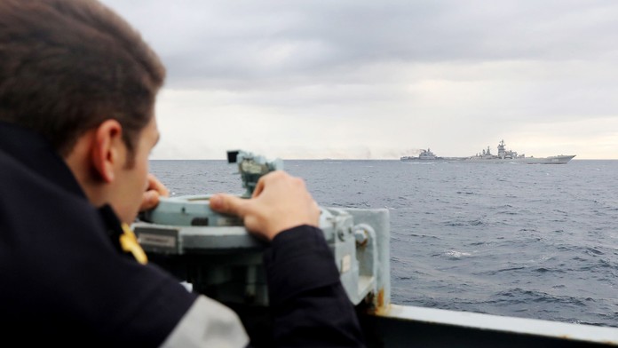 HMS Richmond a Admiral Kuznetcov.