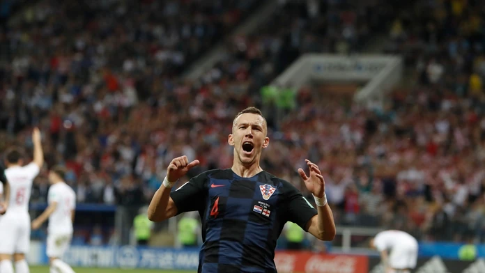 Chorvát Ivan Perišič počas semifinále MS 2018.