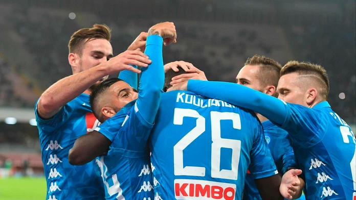 Radosť hráčov Neapola po góle proti Empoli.