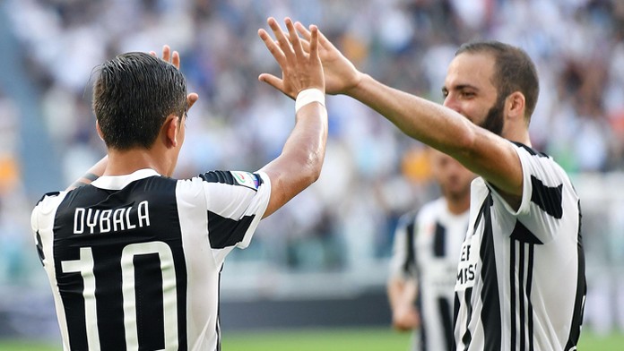 Paulo Dybala (vľavo) a Gonzalo Higuaín.
