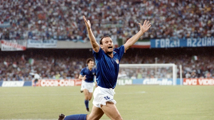 Vo veku 59 rokov zomrela talianska ikona "Toto" Schillaci, najlepší strelec aj hráč MS 1990