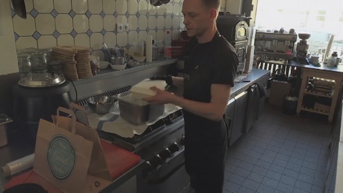 Aplikácia vyhľadáva nepredané jedlo.