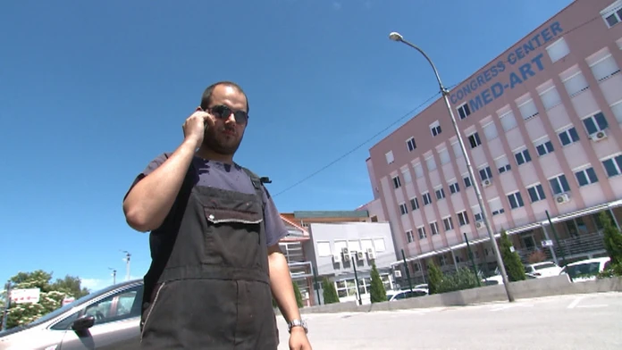 Drahý telefonát.