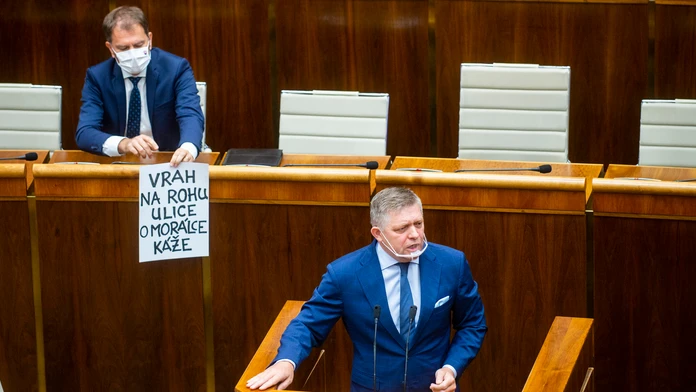 Na snímke Igor Matovič a Robert Fico.