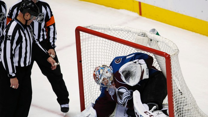 Semjon Varlamov si poradil som všetkými troma nájazdy St. Louis Blues.