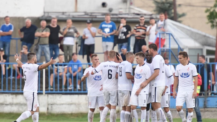 Radosť hráčov Serede po strelení gólu počas prípravného zápasu s Trabzonsporom.