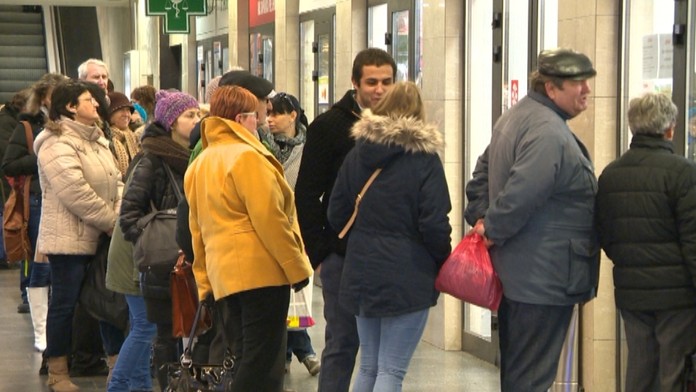 Seniori si nechali vybavovanie pasu na poslednú chvíľu