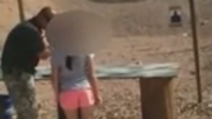 Dievča omylom zastrelilo inštruktora