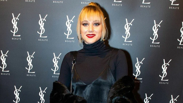 Emma Drobná na YSL párty