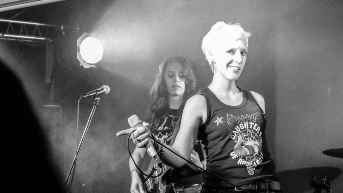 Rodina verí, že sa Laura ešte vráti na pódiá. V nemocnici bude asi rok