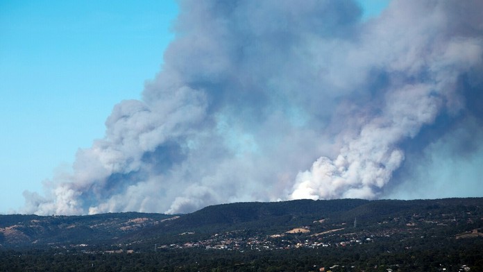 Dym z požiarov v Austrálii je cítiť až v Čile.