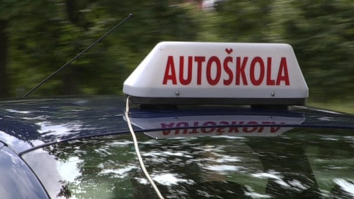 Za šoférovanie v autoškole skonšil vo väzení
