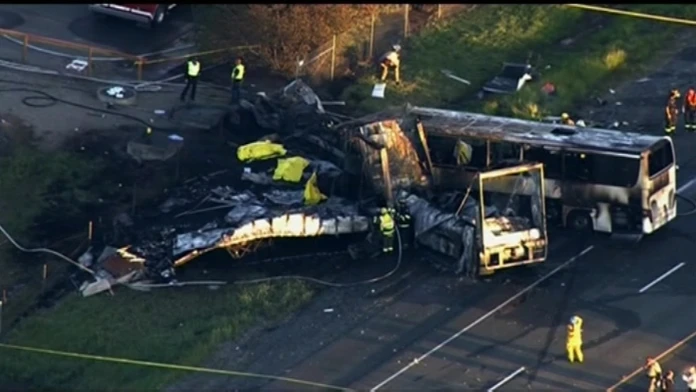 REUTERS_usa-bus_crash_859web_jpg_bez_watermarku_1.jpg