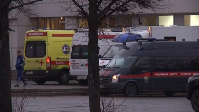 Prvých 140 tiel priviezli do Petrohradu dnes