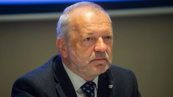 Štátny tajomník Husár ostro skritizoval Slovákov, ktorí budú pôsobiť v KHL: Ste bezcitní ignoranti