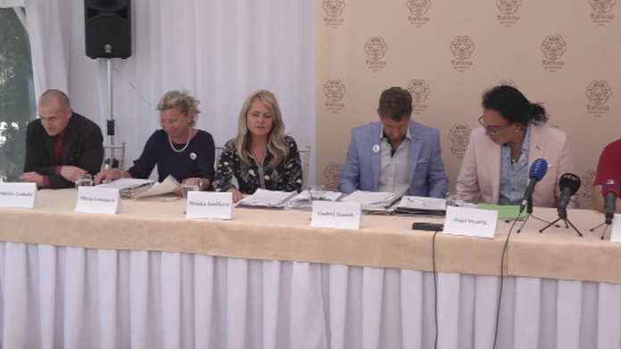 Na tlačovú konferenciu prišli odsúdení aj svedkovia. 