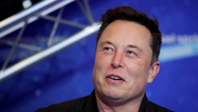 Musk si to s kúpou Twitteru rozmyslel, spoločnosť sa s ním chce súdiť