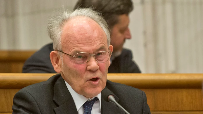 Na snímke poslanec NR SR Jozef Mikloško (KDH)