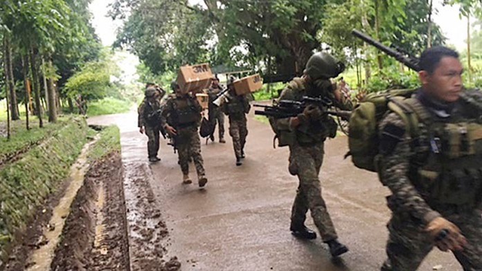 Ozbrojenci vo filipínskom meste Marawi zajali ľudí v kostole ako rukojemníkov.